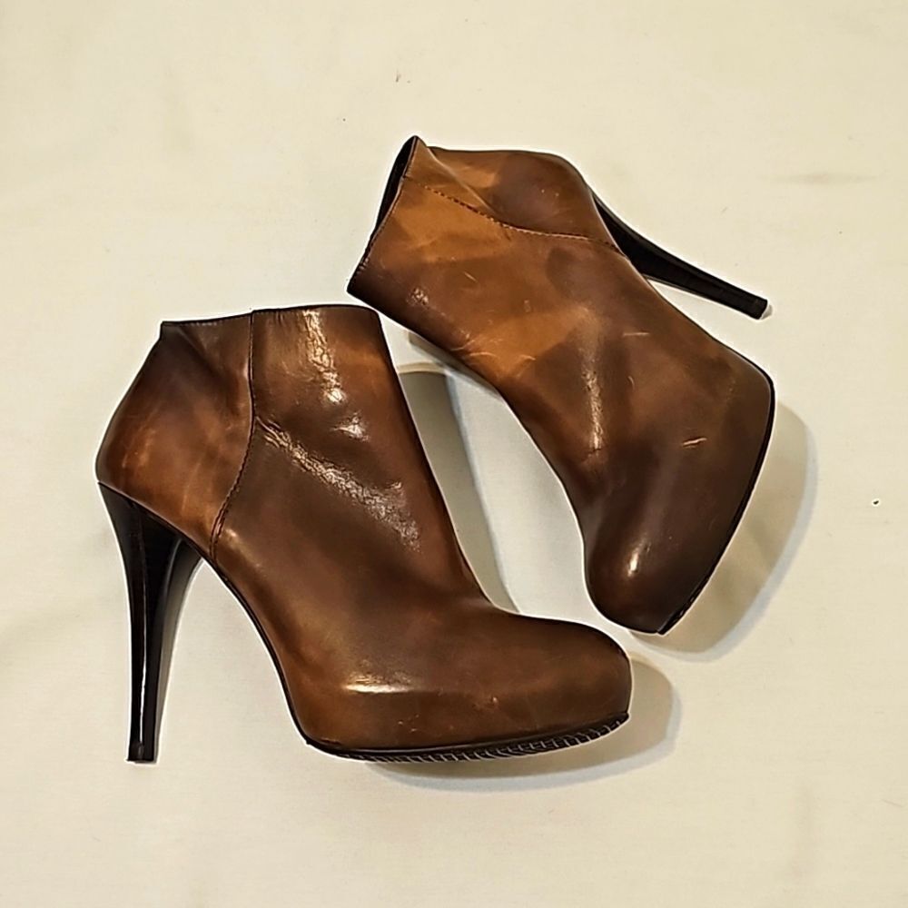 Stuart Weitzman x SCOOP Brown Leather‎ Booties 8.5